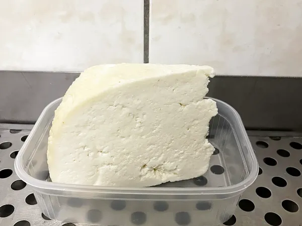 Natúr kecskesajt félkemény kecskesajt